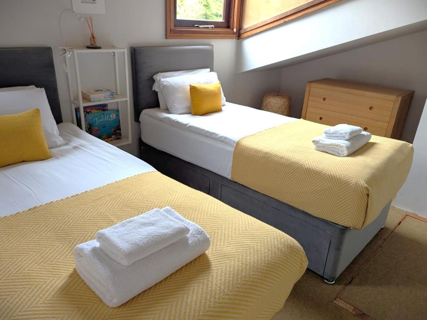Unique & Rural Child Friendly Annexe With Large Gardens, Games & Tennis Court - Chichester Holiday Properties Εξωτερικό φωτογραφία