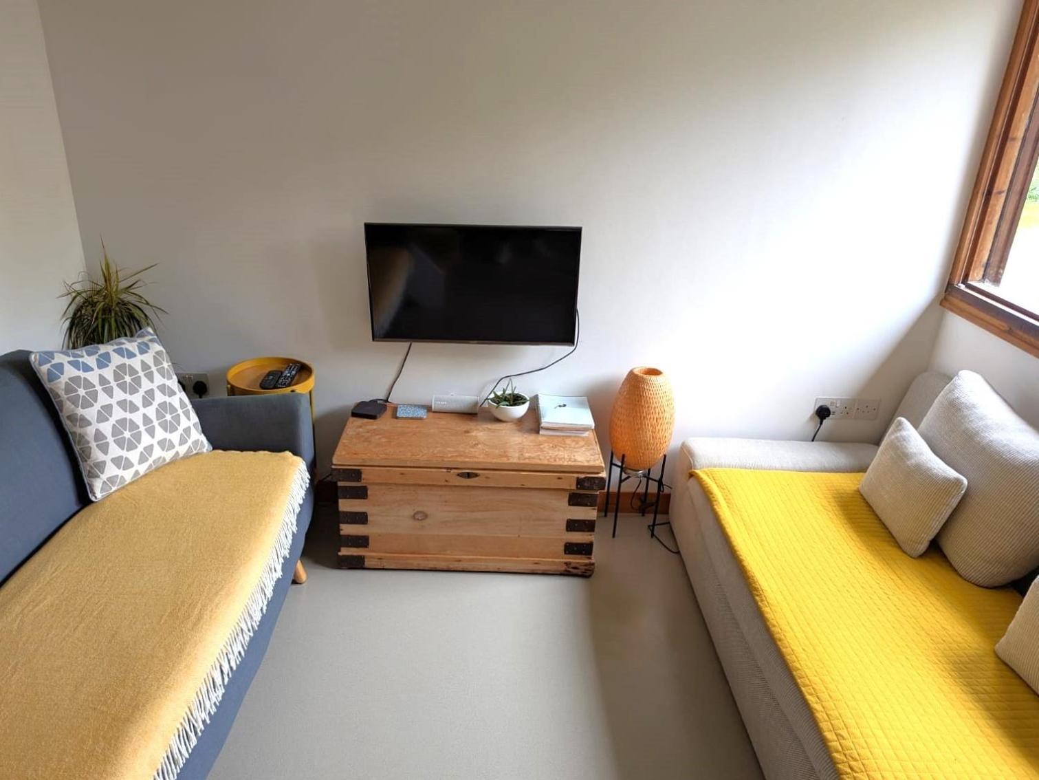 Unique & Rural Child Friendly Annexe With Large Gardens, Games & Tennis Court - Chichester Holiday Properties Εξωτερικό φωτογραφία